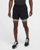 Short Nike Stride Running Division